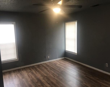 2310 N 18th Street - Photo Thumbnail 2