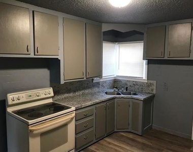 2310 N 18th Street - Photo Thumbnail 5