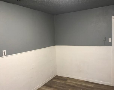 2310 N 18th Street - Photo Thumbnail 4