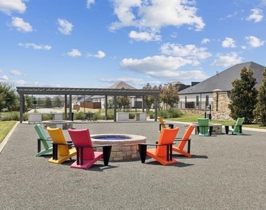 1028 Emil Place - Photo Thumbnail 28