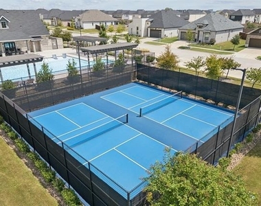 1028 Emil Place - Photo Thumbnail 26