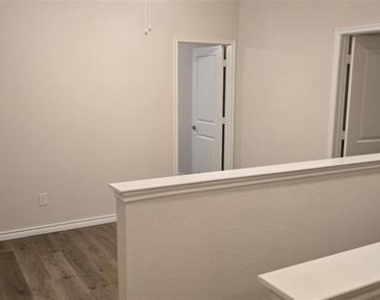 2236 Lasso Court - Photo Thumbnail 10