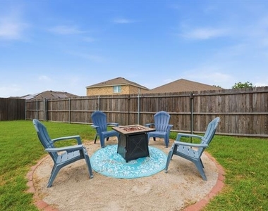 405 Willow Creek Drive - Photo Thumbnail 3