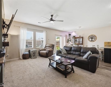 405 Willow Creek Drive - Photo Thumbnail 6