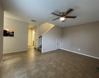 5516 Lewis Court - Photo Thumbnail 4