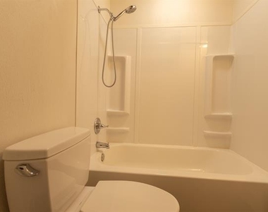 613 N 23rd Street - Photo Thumbnail 12