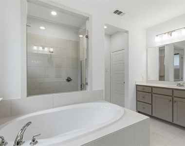 9344 Buckeye Bend - Photo Thumbnail 16