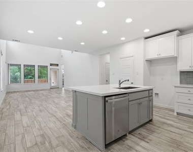 9344 Buckeye Bend - Photo Thumbnail 7