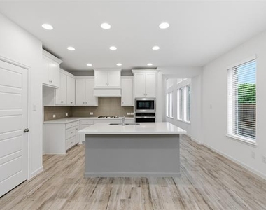 9344 Buckeye Bend - Photo Thumbnail 9