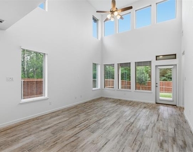 9344 Buckeye Bend - Photo Thumbnail 10