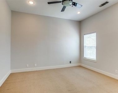 3824 Brown Street - Photo Thumbnail 14