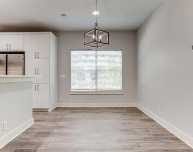 3824 Brown Street - Photo Thumbnail 4