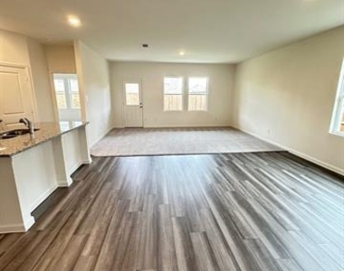 1855 Lockhart Drive - Photo Thumbnail 8