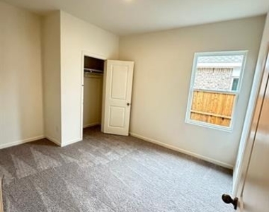 1855 Lockhart Drive - Photo Thumbnail 12
