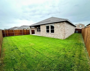 1855 Lockhart Drive - Photo Thumbnail 14