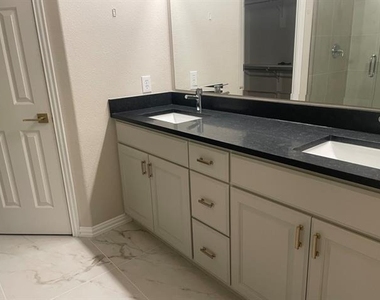 4223 Castle Rock Court - Photo Thumbnail 12