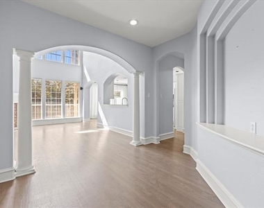 4223 Castle Rock Court - Photo Thumbnail 3