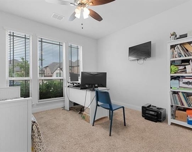2760 Richard Street - Photo Thumbnail 11