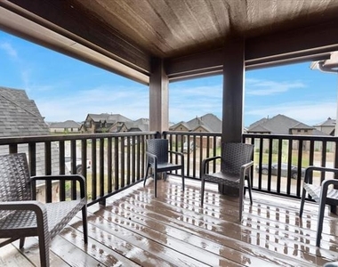 2760 Richard Street - Photo Thumbnail 36