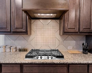 2760 Richard Street - Photo Thumbnail 6