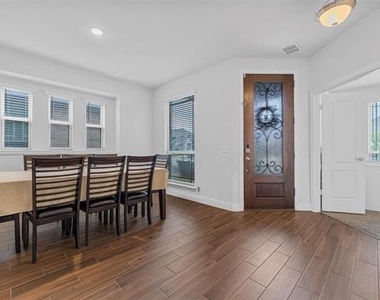 2760 Richard Street - Photo Thumbnail 9