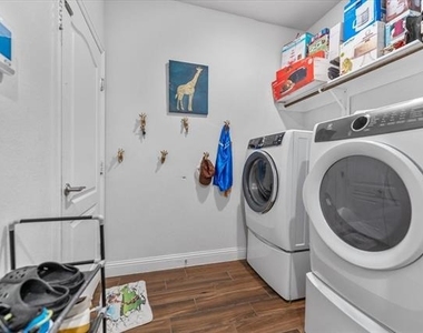 2760 Richard Street - Photo Thumbnail 32