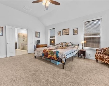 2760 Richard Street - Photo Thumbnail 16