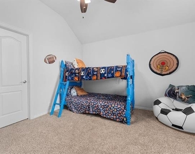 2760 Richard Street - Photo Thumbnail 25