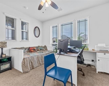2760 Richard Street - Photo Thumbnail 12