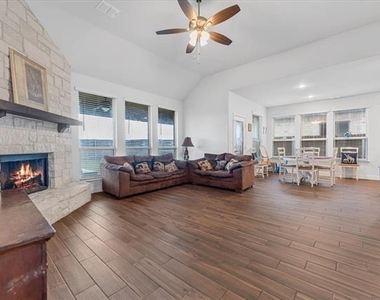 2760 Richard Street - Photo Thumbnail 3