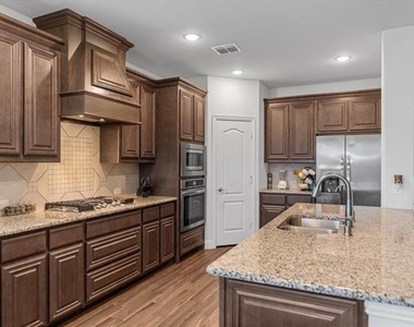 2760 Richard Street - Photo Thumbnail 4