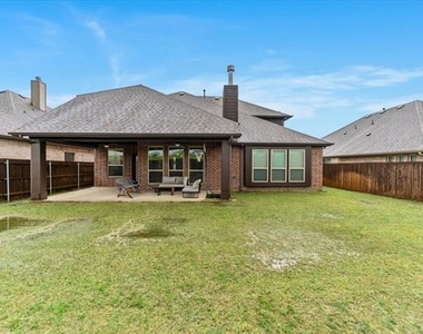 2760 Richard Street - Photo Thumbnail 37