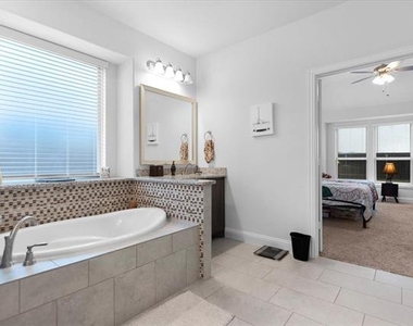 2760 Richard Street - Photo Thumbnail 19