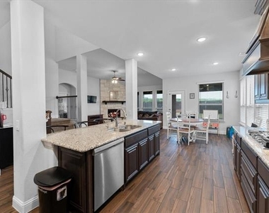 2760 Richard Street - Photo Thumbnail 5