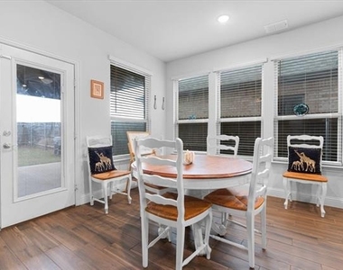 2760 Richard Street - Photo Thumbnail 8
