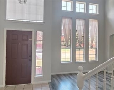 1412 Brenda Lane - Photo Thumbnail 4