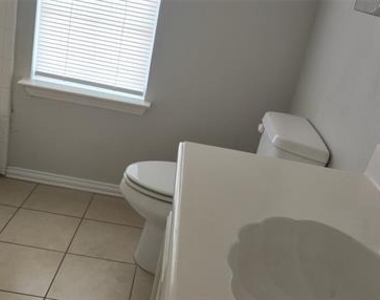1412 Brenda Lane - Photo Thumbnail 37