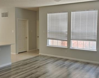 1412 Brenda Lane - Photo Thumbnail 2