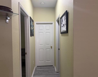 4214 Carrington Drive - Photo Thumbnail 11