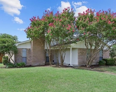 2604 Winding Creek Drive - Photo Thumbnail 24