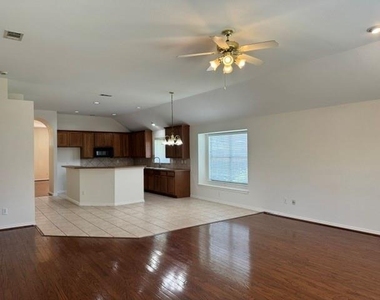 11342 Mansfield Drive - Photo Thumbnail 3