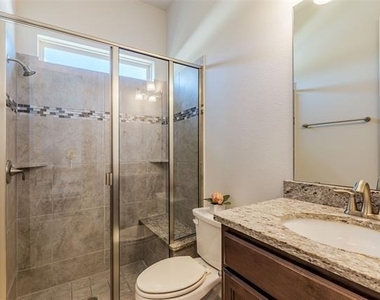7757 Cooke Drive - Photo Thumbnail 4
