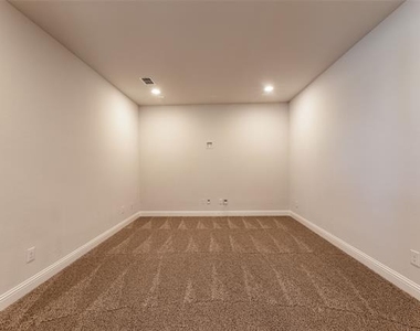 7757 Cooke Drive - Photo Thumbnail 29
