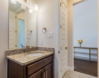 7757 Cooke Drive - Photo Thumbnail 5