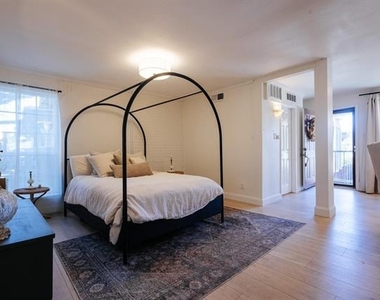 5916 Birchbrook Drive - Photo Thumbnail 7