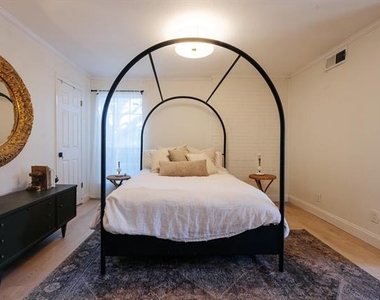 5916 Birchbrook Drive - Photo Thumbnail 8