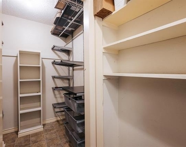 5916 Birchbrook Drive - Photo Thumbnail 12
