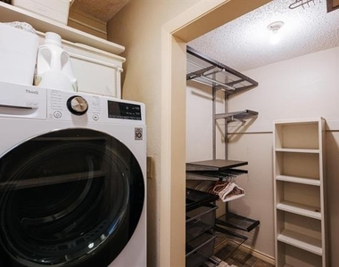 5916 Birchbrook Drive - Photo Thumbnail 11