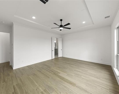 1320 Villanova Lane - Photo Thumbnail 15
