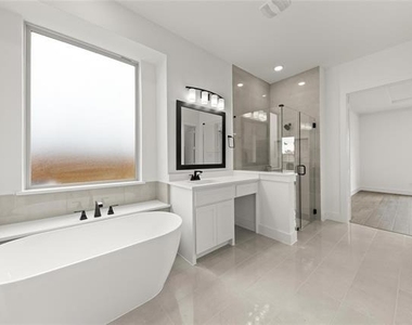 1320 Villanova Lane - Photo Thumbnail 18